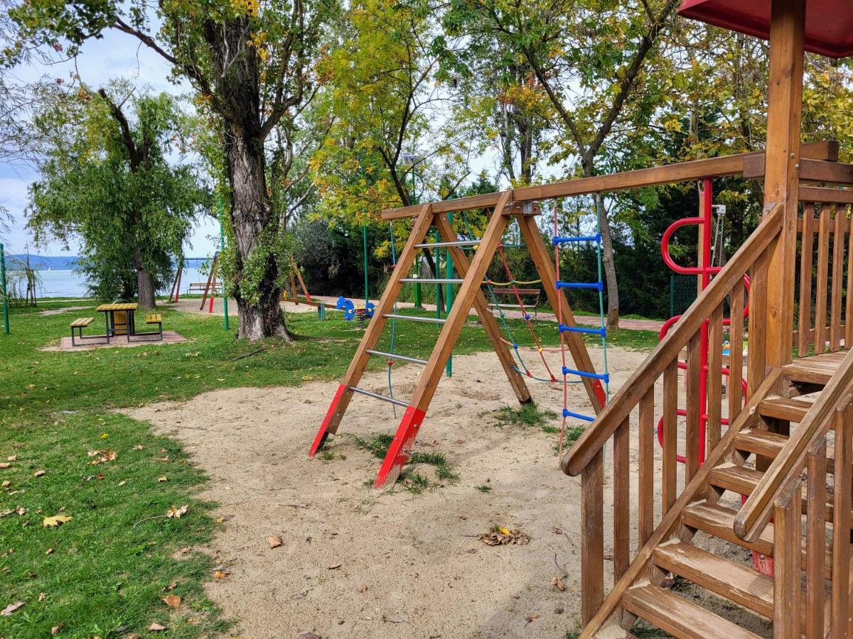 Holiday Home بالاتونسزارسكو المظهر الخارجي الصورة